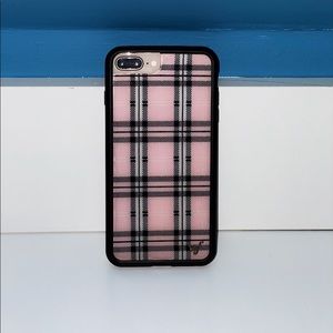 Pink plaid wild flower case. iPhone 8+
